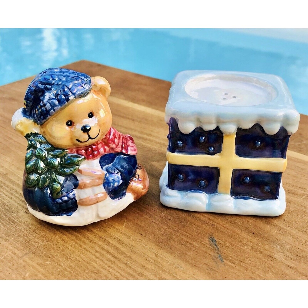 Christmas Bear Stackable Salt and Pepper Shakers Vintage
